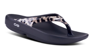 Practicidad y Durabilidad: Mi Experiencia Real con los Oofos Shoes
